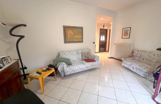 APPARTAMENTO CON DUE CAMERE MATRIMONIALI E DUE BAGNI &#8211; RIF. A670