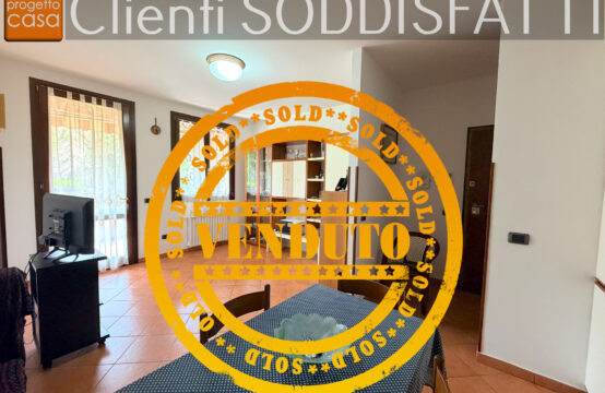 APPARTAMENTO CON DUE CAMERE, GIARDINO PRIVATO, GARAGE E POSTO AUTO &#8211; RIF. A711